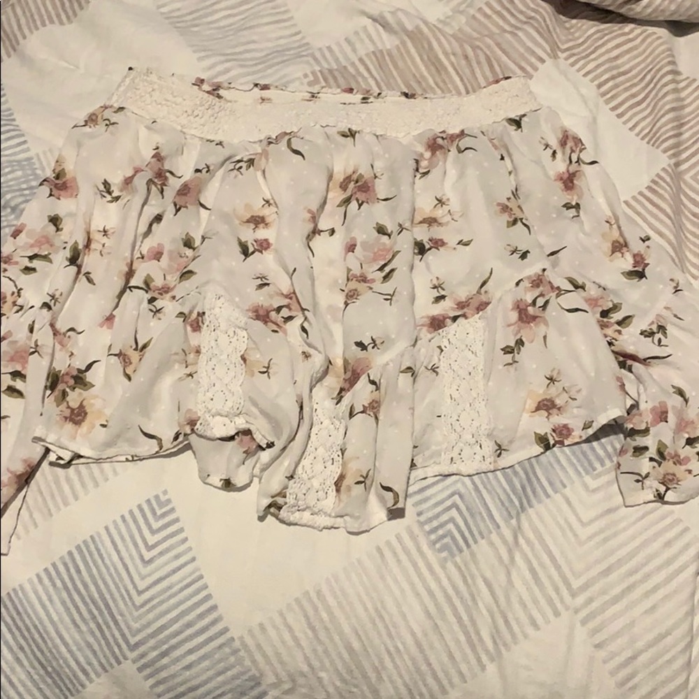 Off-the-shoulder top